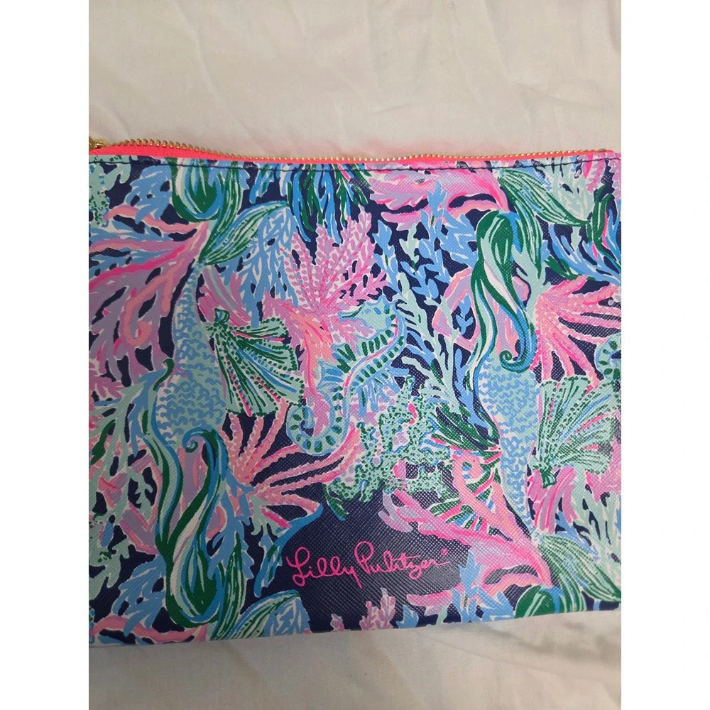 Lilly Pulitzer Seahorse Coral Print Zip Pouch Wristlet Blue Pink Gold‎